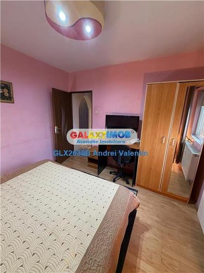 Apartament cu 3 camere semidecomandat, mobilat în Berceni