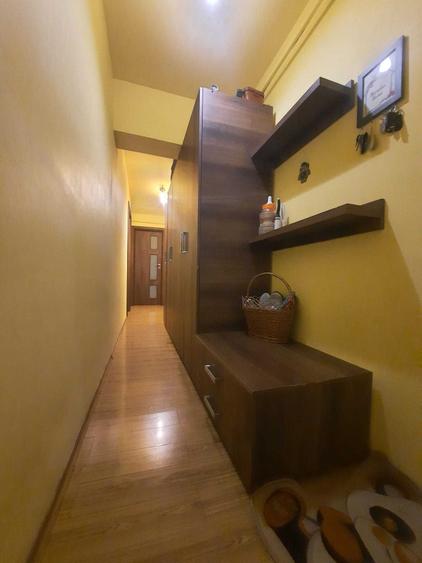 Apartament cu 2 camere decomandat în Sârbi