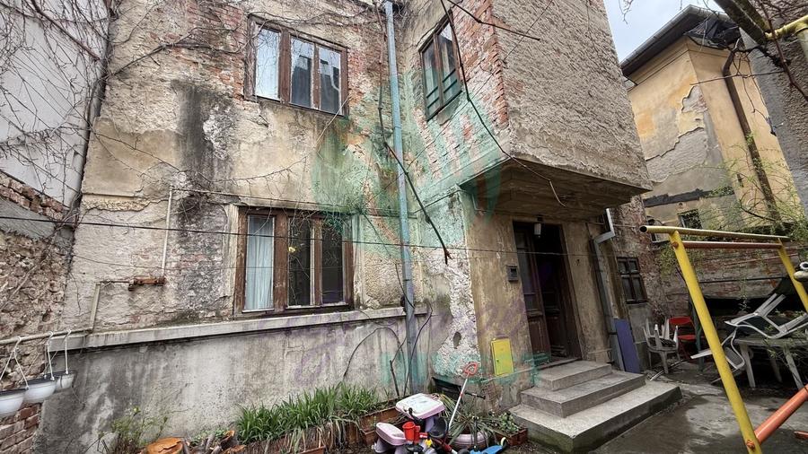 Casă individuală cu 3 camere cu Canalizare în Pache Protopopescu