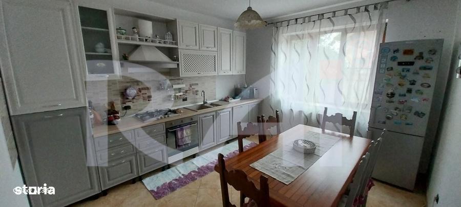 Casă cu 3 camere în Calea București