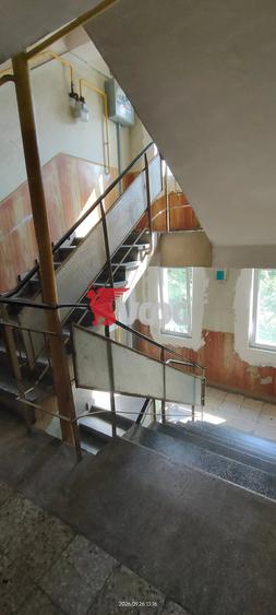 Apartament cu 3 camere semidecomandat în Dacia