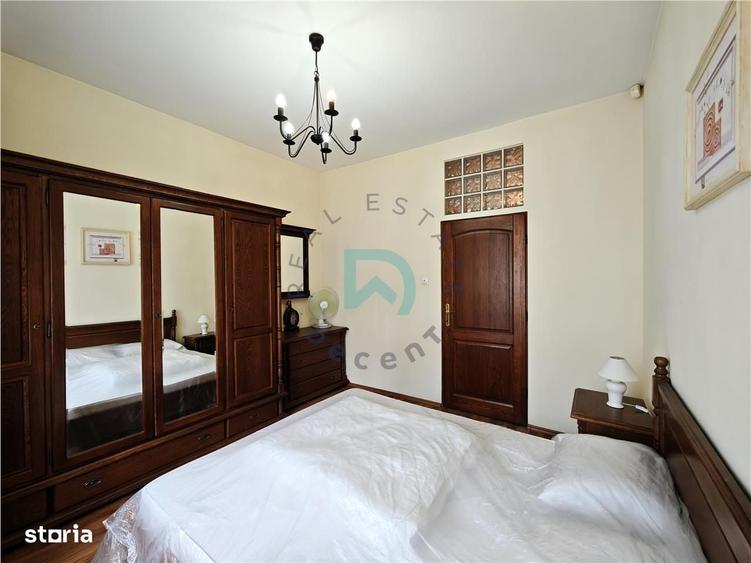 Apartament cu 2 camere decomandat în Centrul Istoric