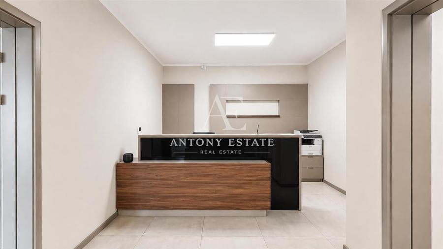 Spațiu comercial, de 560 mp, în Central