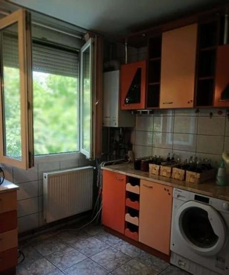 Apartament cu 3 camere decomandat în Brâncoveanu