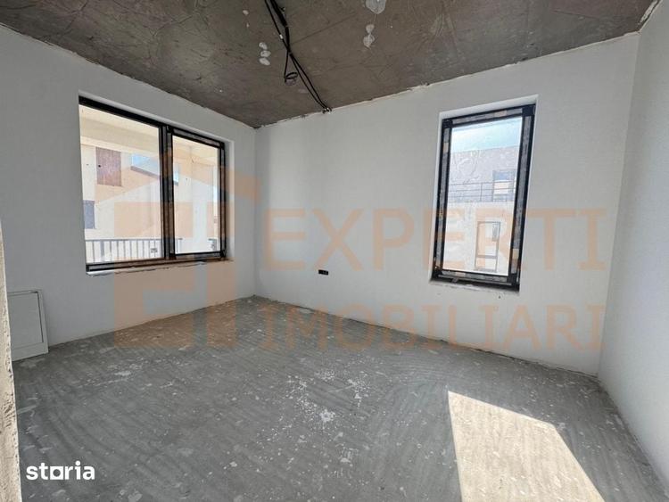 Casă cu 4 camere cu Teren 214 Mp în Palazu Mare