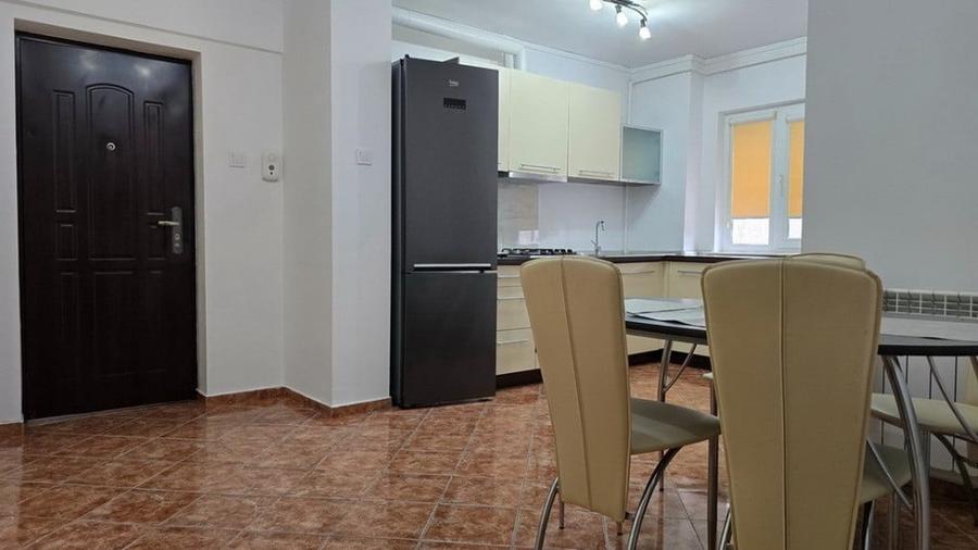 Apartament cu 2 camere decomandat în 22 Decembrie
