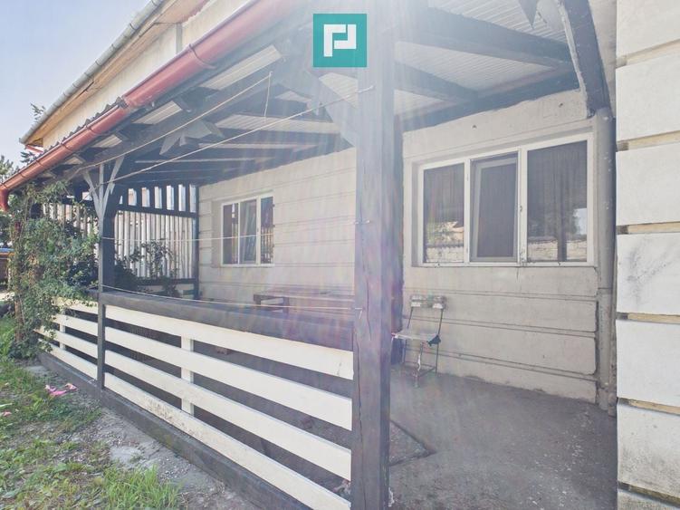 Apartament cu 3 camere semidecomandat în Bucovăț (Remetea Mare)