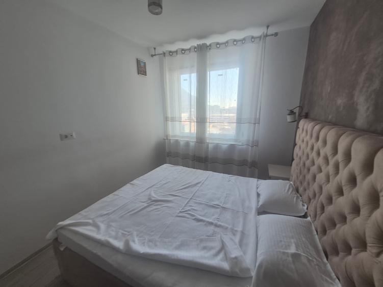 Apartament cu 3 camere decomandat, mobilat în Precista