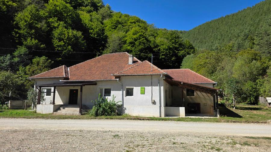 Spațiu comercial, de 569 mp, în Luncani