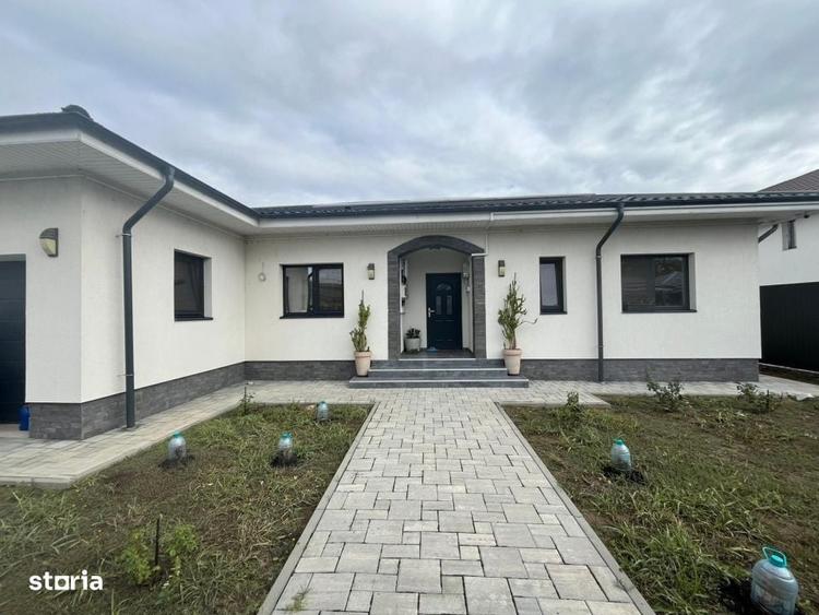 Casă cu 4 camere în Crevedia