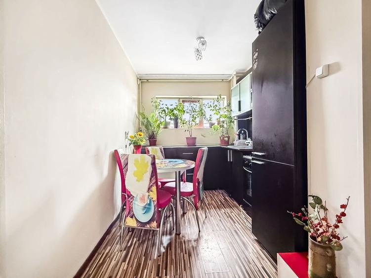 Apartament cu 2 camere semidecomandat, mobilat în Kiseleff