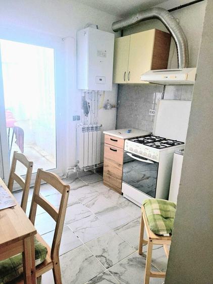 Apartament cu 2 camere decomandat în Sârbi
