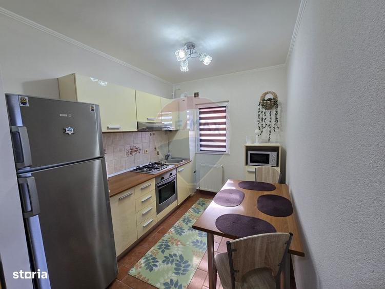 Apartament cu 3 camere, mobilat în UTA