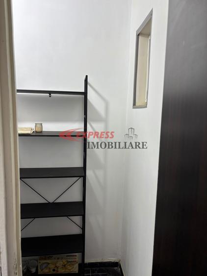 Apartament cu 3 camere decomandat în Dristor