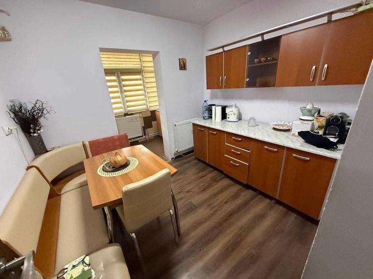 Apartament cu 2 camere decomandat în Buzaului