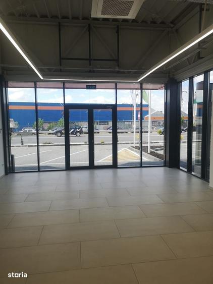 Spațiu comercial, de 100 mp, în Central