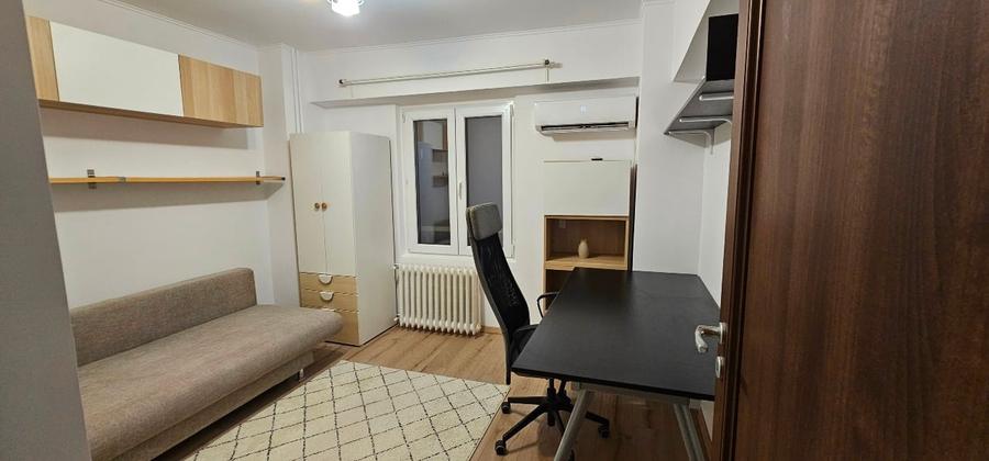 Apartament cu 3 camere decomandat, mobilat în Lujerului