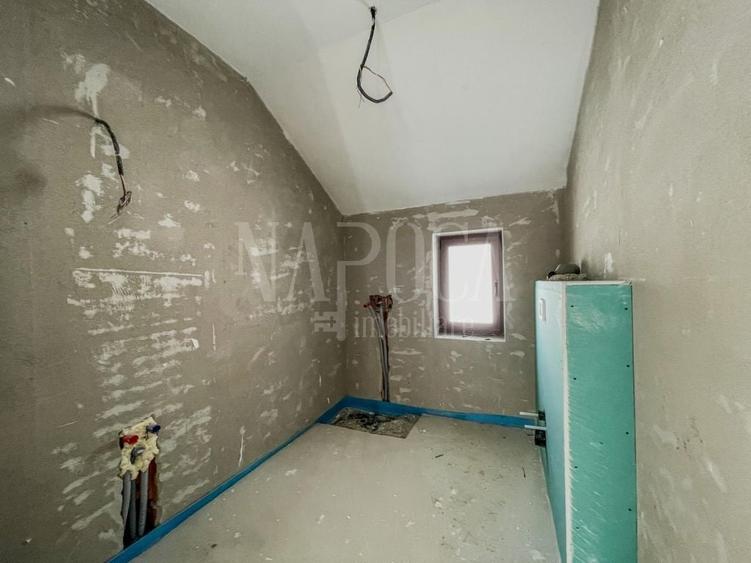 Casă individuală cu 4 camere cu Canalizare în Feleacu