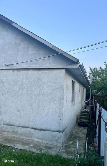 Casă cu 3 camere în Valea Lupului