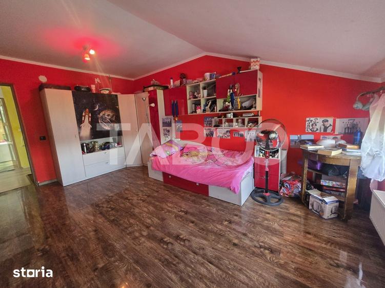 Casă cu 4 camere cu Teren 264 Mp în Tineretului