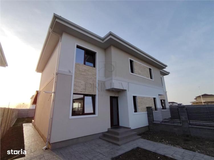 Casă cu 4 camere decomandat în Moșnița Veche