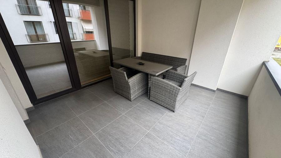 Apartament cu 2 camere decomandat, mobilat în Central
