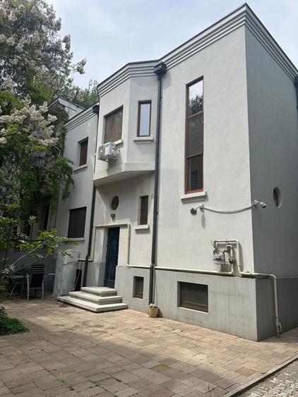 Vila 12 Camere | Birouri | Sediu Firma | Renovata *Cotroceni* - 1