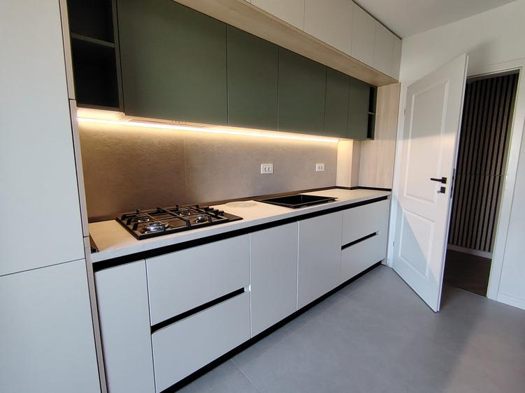 Apartament cu 3 camere decomandat în Cug