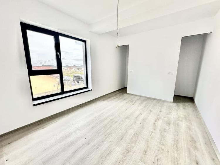 Duplex cu 3 camere cu Canalizare în Moșnița Nouă
