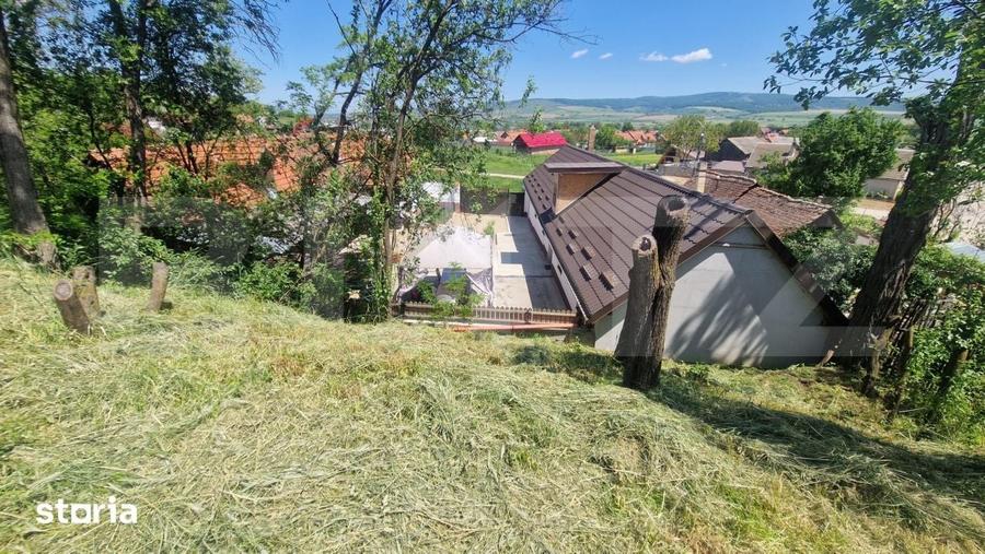 Casă cu 5 camere cu Teren 2235 Mp în Feldioara