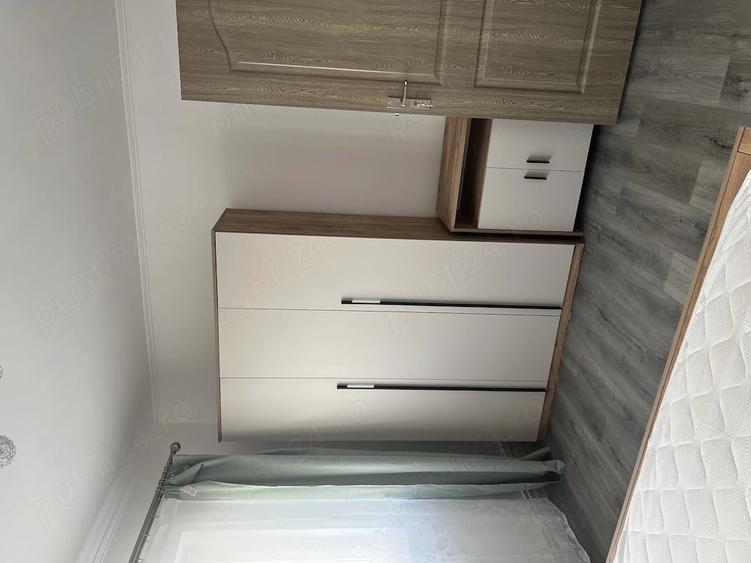 Apartament cu 3 camere decomandat în Exterior Vest