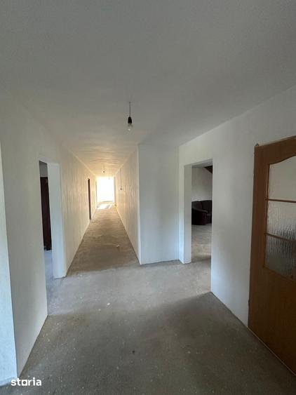 Casă cu Teren 997 Mp în Schiau