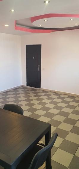 Apartament cu 4 camere decomandat în Fundeni