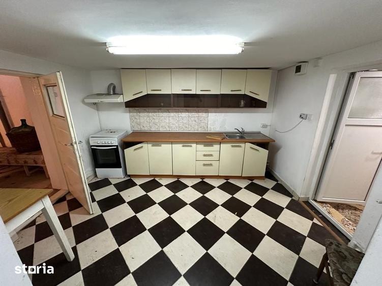 Casă cu 5 camere cu Teren 757 Mp în Poiana