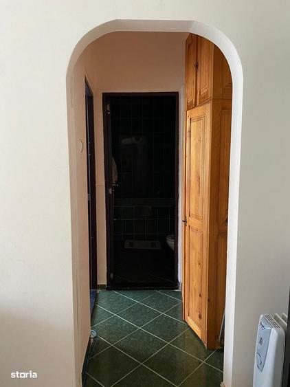 Apartament cu 3 camere semidecomandate, Centru - 11
