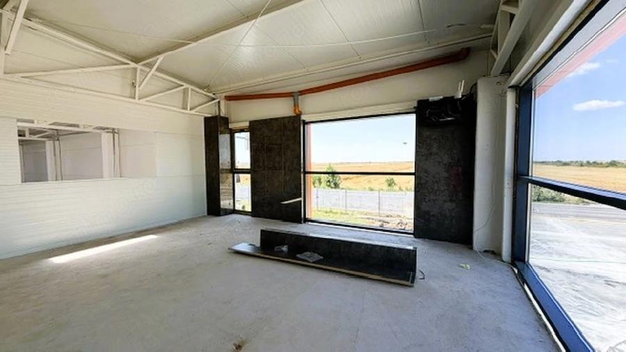 Spațiu comercial, de 590 mp, în Central