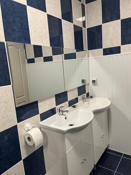 Casă individuală cu 4 camere cu Canalizare în Apărătorii Patriei