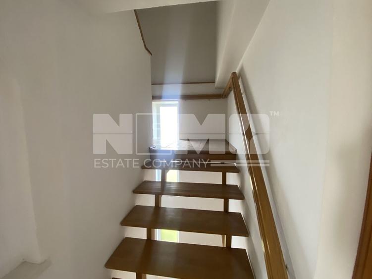 Casă individuală cu 5 camere cu Canalizare în Exterior Est