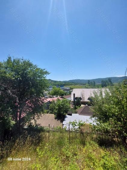 Teren de 1500 mp, în Marginea