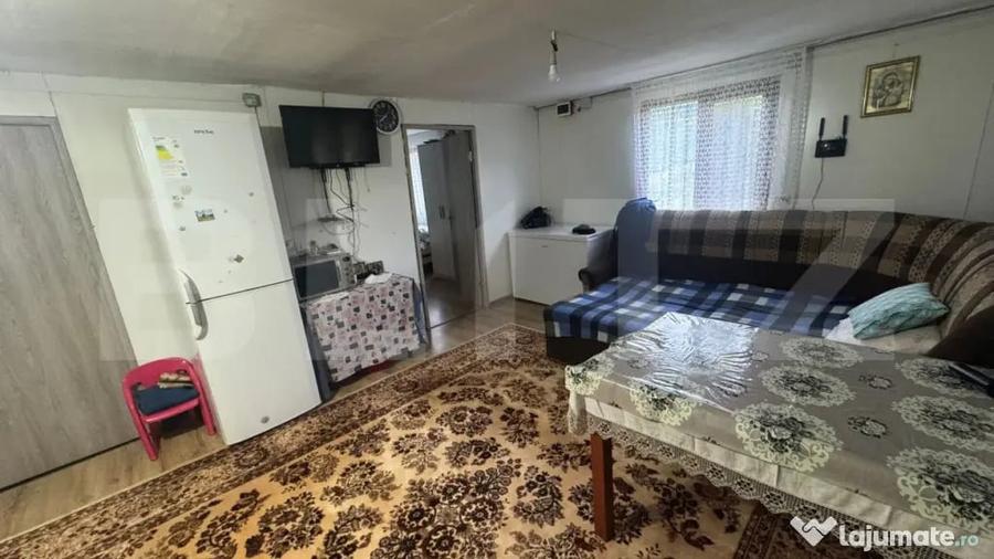Casă cu 3 camere cu Teren 2330 Mp în Mărișel