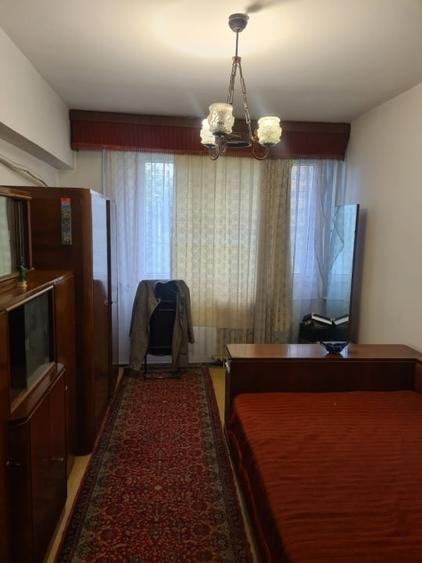 Apartament cu 2 camere decomandat în Baba Novac
