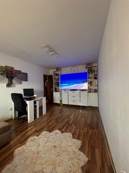 Apartament cu 2 camere decomandat, mobilat în Soarelui