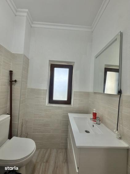 Casă cu 4 camere cu Teren 263 Mp în Sânmihaiu Român
