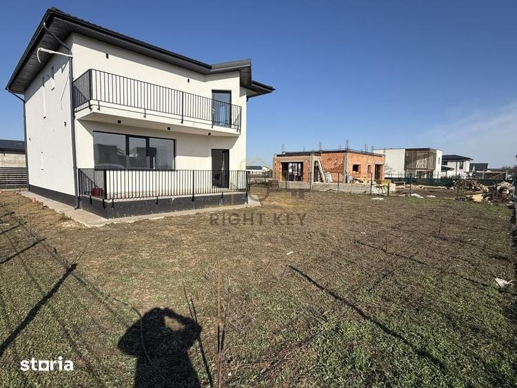 Casă cu 5 camere cu Teren 560 Mp în Tărtășești