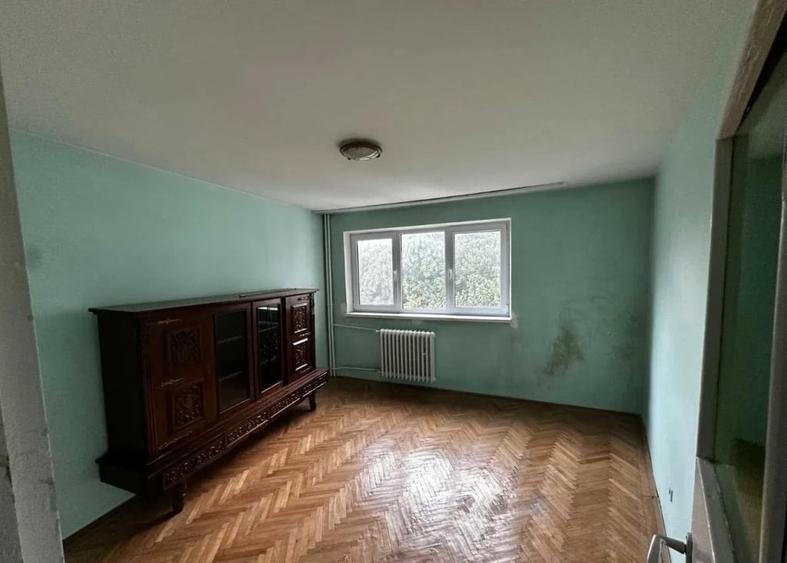 Apartament cu 2 camere semidecomandat în Abator