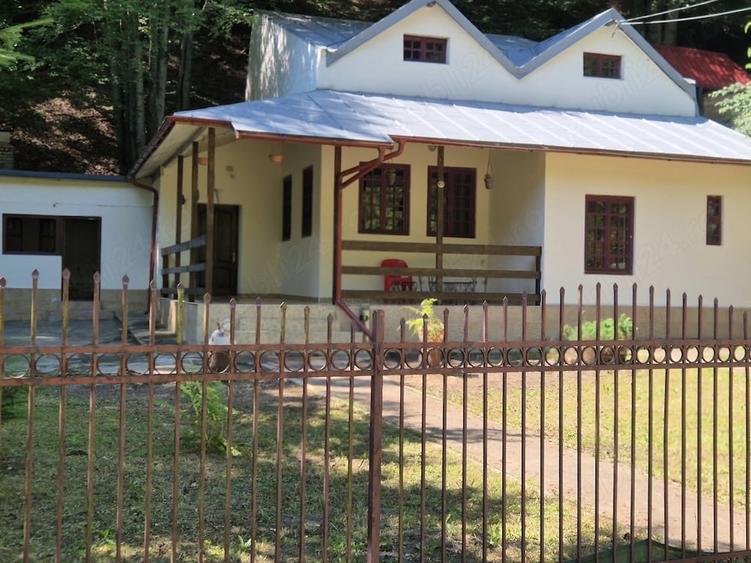 Casă cu Teren 250 Mp în Cheia