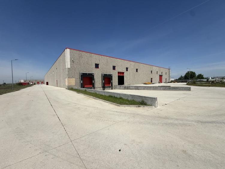 Spațiu industrial, de 17,000 mp, în Nord