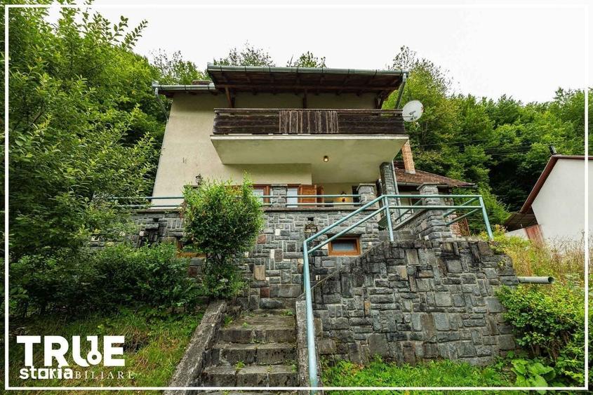 Casă cu 4 camere cu Teren 130 Mp în Praid
