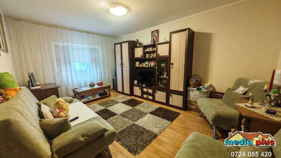 Apartament cu 2 camere decomandat în Micro 39