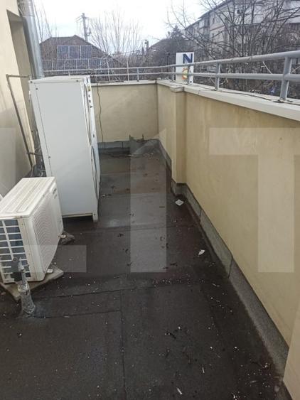 Spațiu comercial, de 400 mp, în Mehala